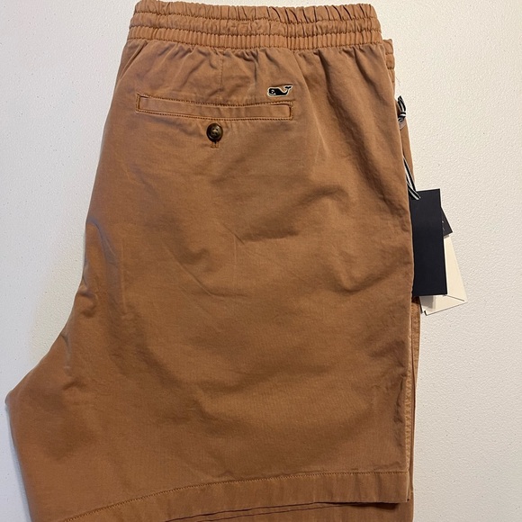Vineyard Vines NWT khaki shorts - Picture 8 of 8